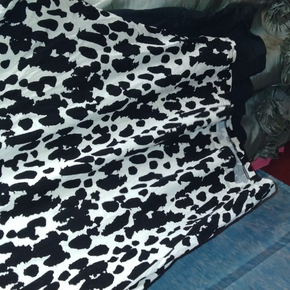 Michael Kors women's black and white cold shoulder short sleeves top Sz small - Picture 11 of 17